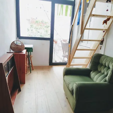 公寓 Centric House 100m From The Beach